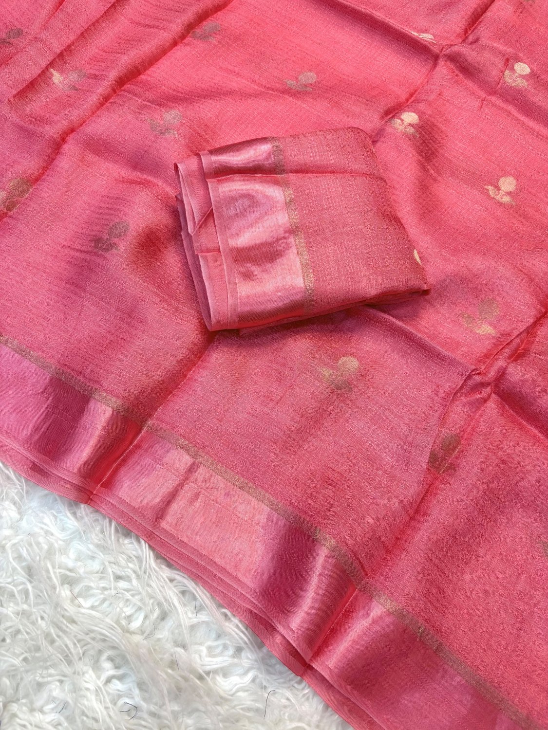 Crush Viscose Georgette Saree with Satin Border - SogaSaree Handlooms