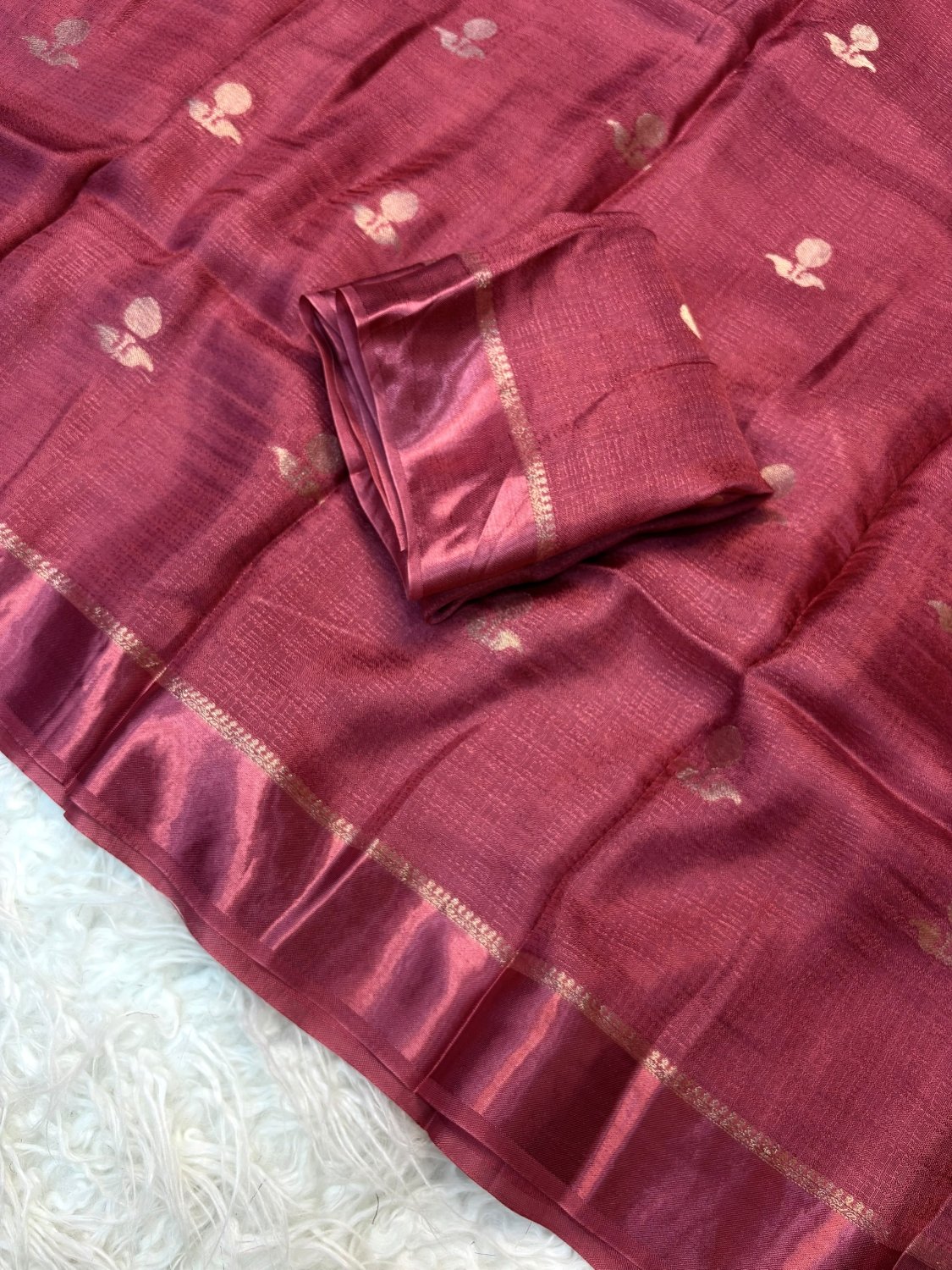 Crush Viscose Georgette Saree with Satin Border - SogaSaree Handlooms