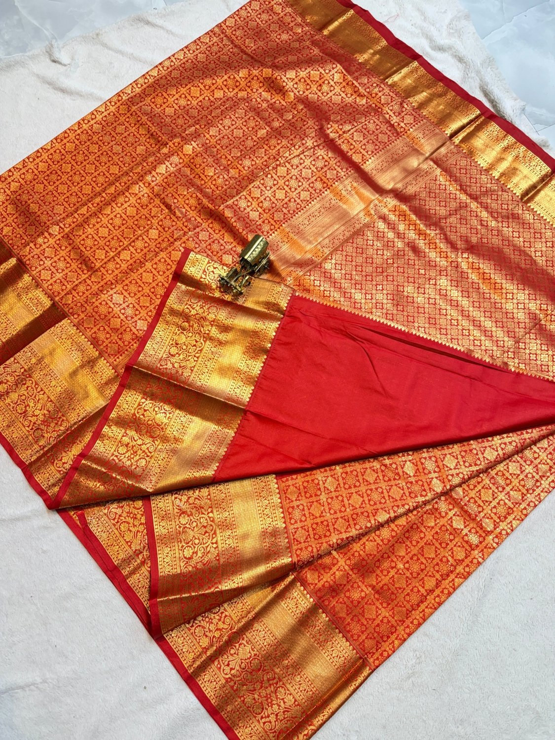 Semi Kanchi Pattu Saree - SogaSaree Handlooms
